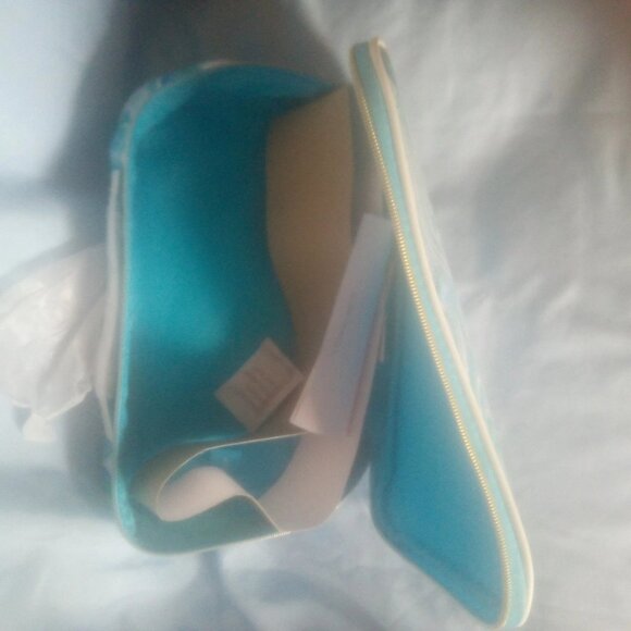 Estee Lauder Blue White Cosmetic Bag New - Picture 3 of 3